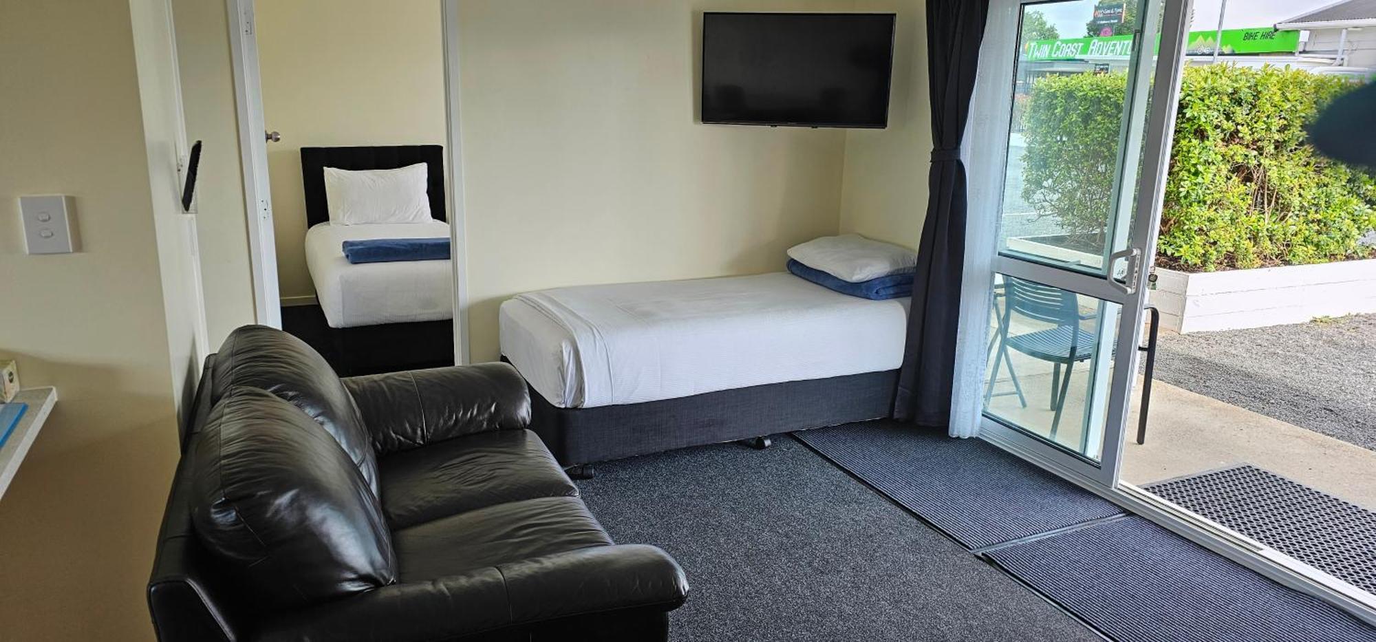 Twin Coast Adventures Motel Kaikohe Buitenkant foto