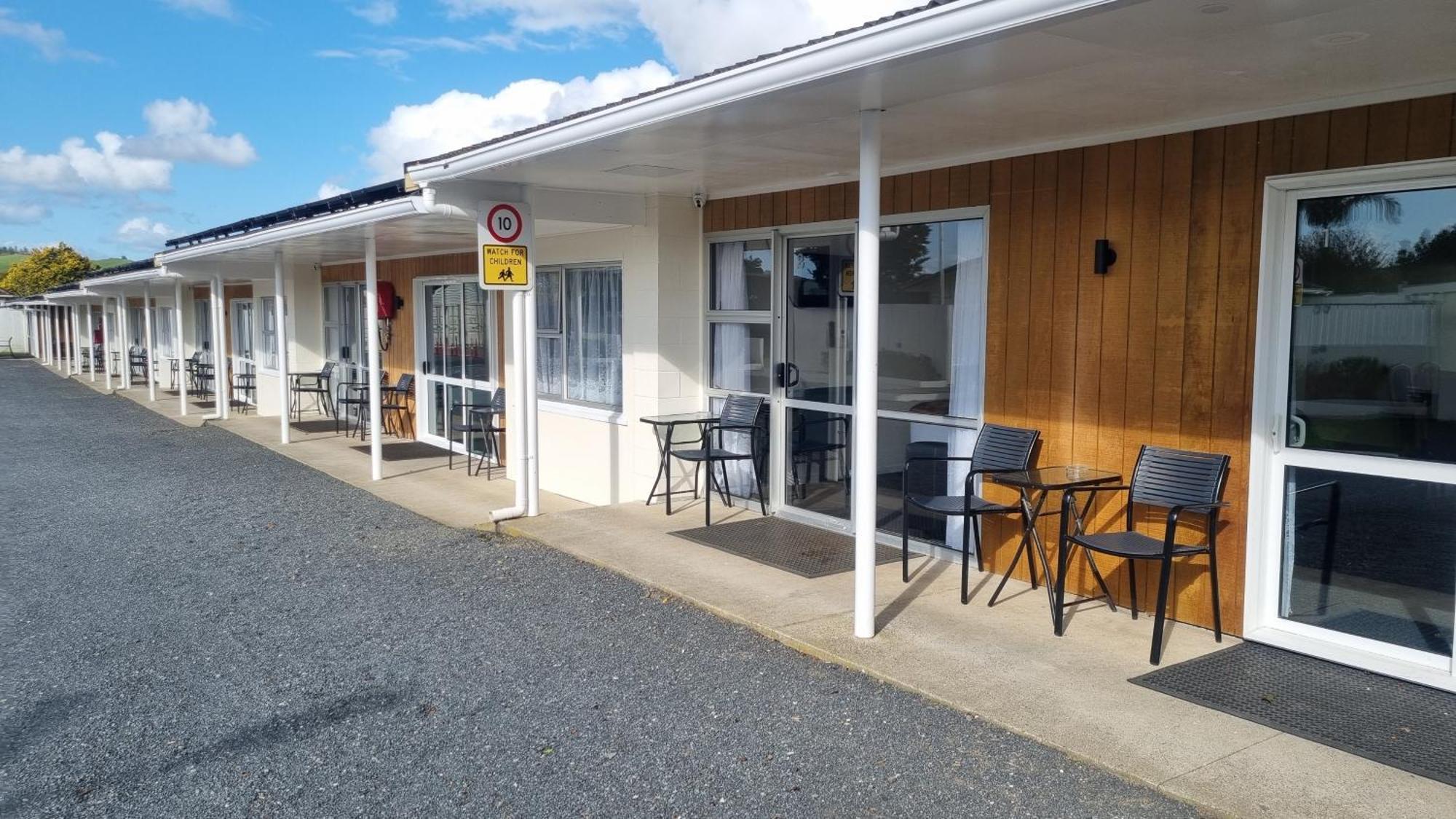 Twin Coast Adventures Motel Kaikohe Buitenkant foto